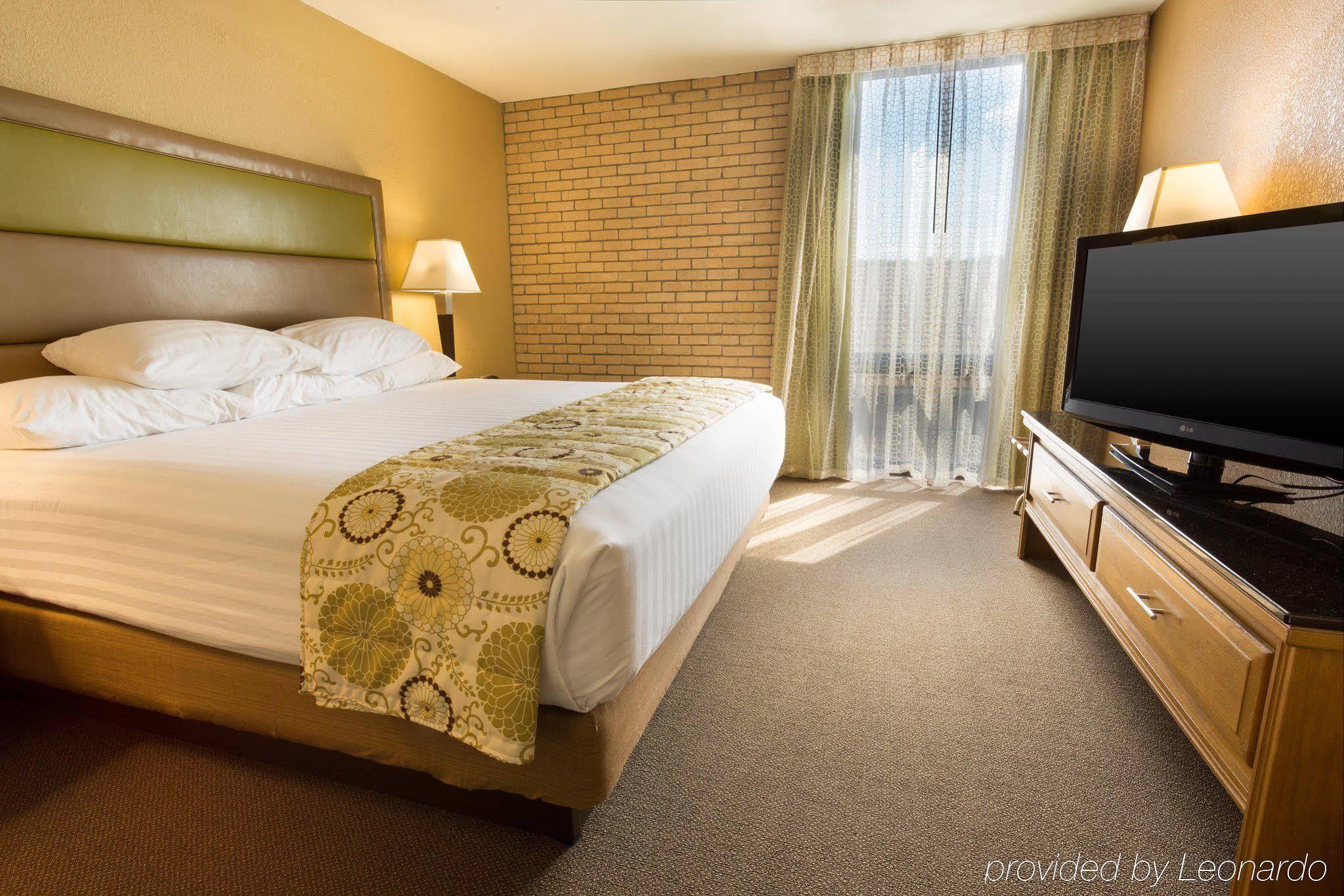 Drury Inn & Suites Paducah Bagian luar foto