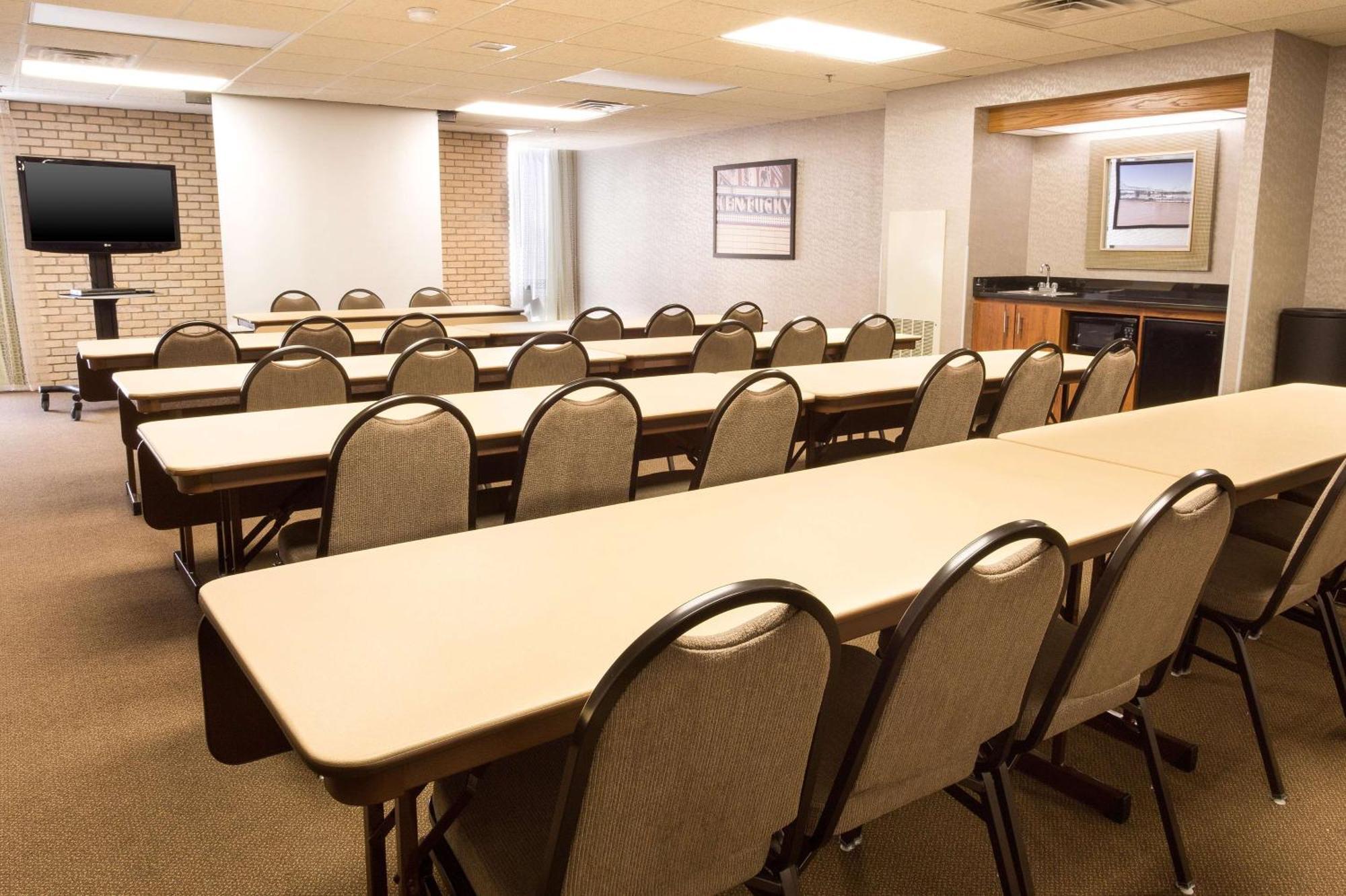 Drury Inn & Suites Paducah Bagian luar foto