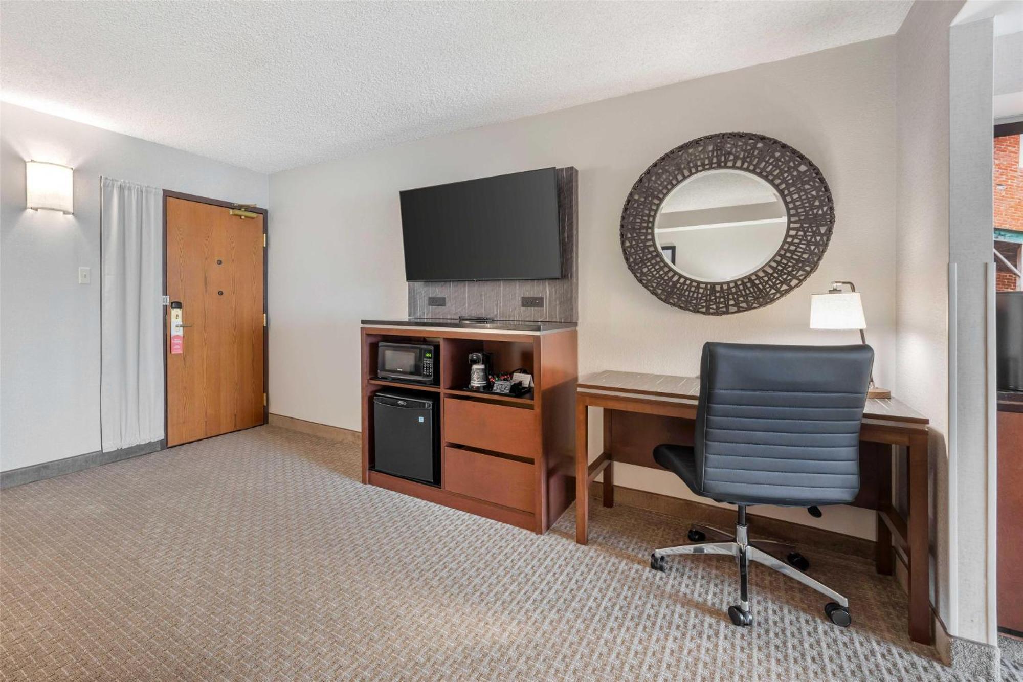 Drury Inn & Suites Paducah Bagian luar foto