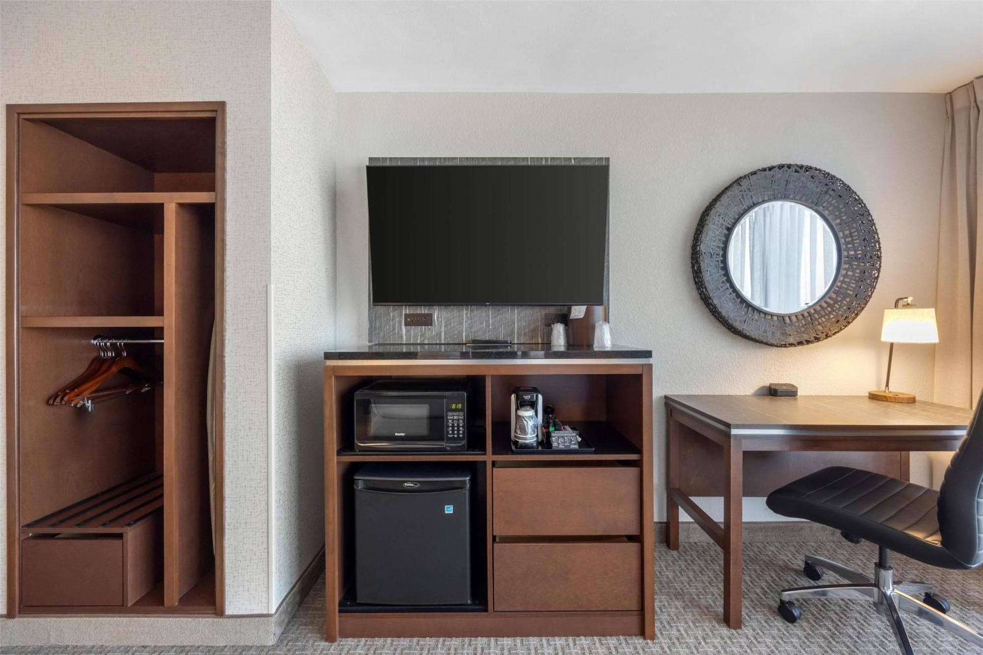 Drury Inn & Suites Paducah Bagian luar foto